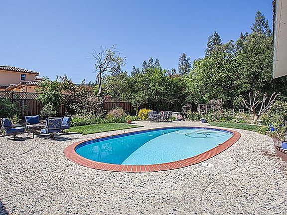 3rd image of 14431 Fruitvale Ave