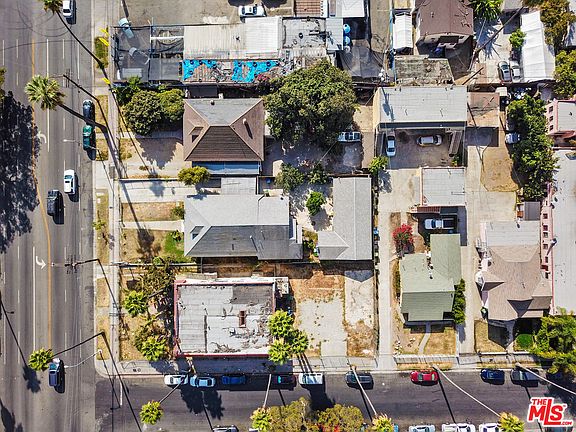 3rd image of 4609 S Figueroa St