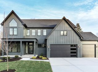 6037 Middaugh Ave, Downers Grove, IL 60516