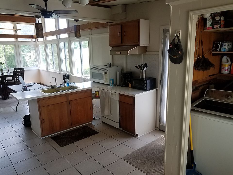 Kitchen/Great room 20x30