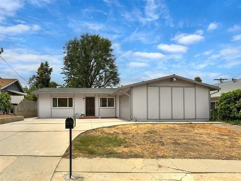 7006 Helmsdale Rd — Photo 4