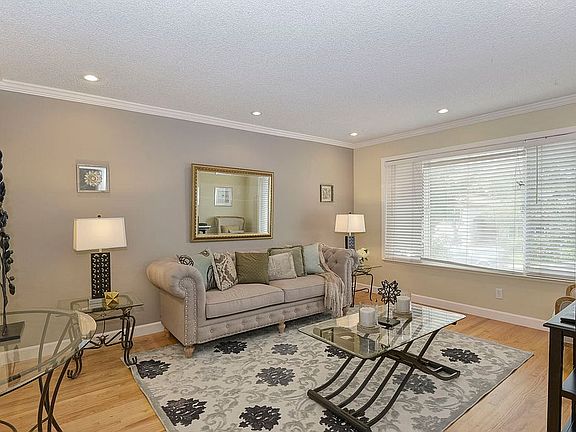 2nd image of 44434 Camellia Dr