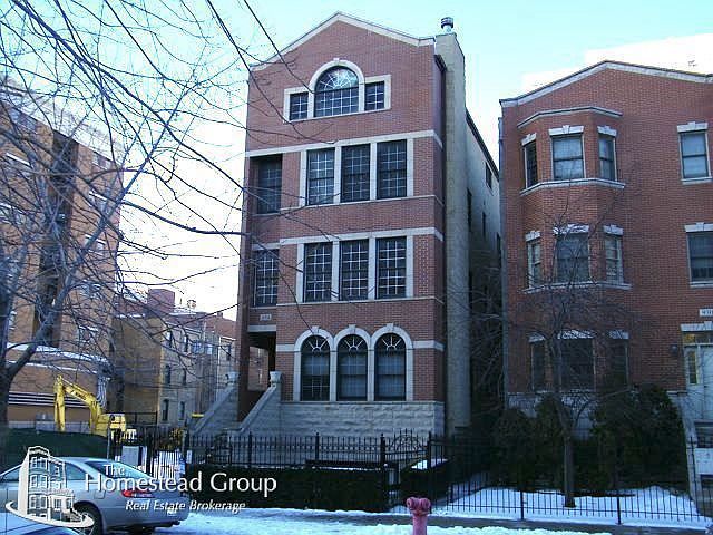 1st image of 934 W Leland Ave