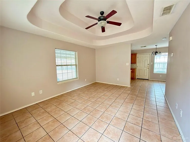 1804 S Linden St — Photo 13