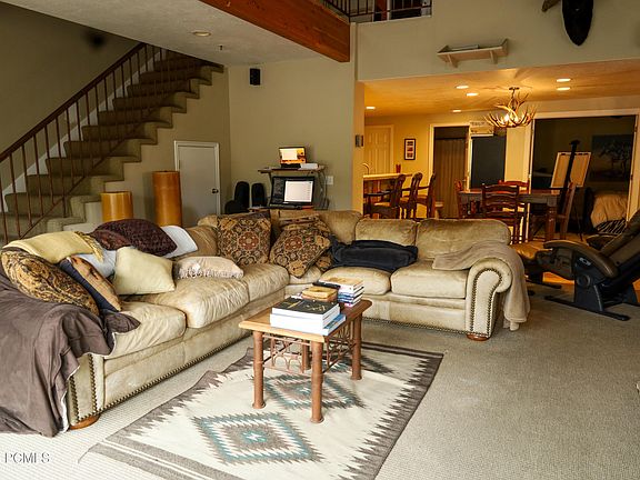 4th image of 435 Aspen Dr APT 19