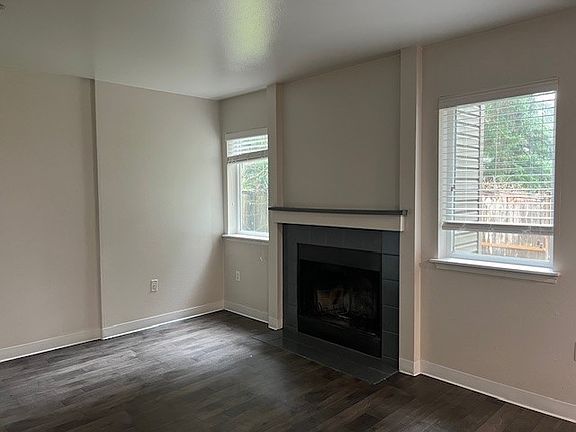 2nd image of 3660 Bridgeport Way W