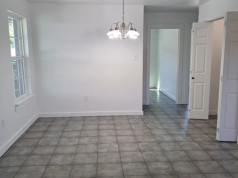 2437 Hawkins Lilly Rd — Photo 4