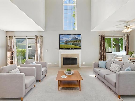 4th image of 855 W Saratoga Cir
