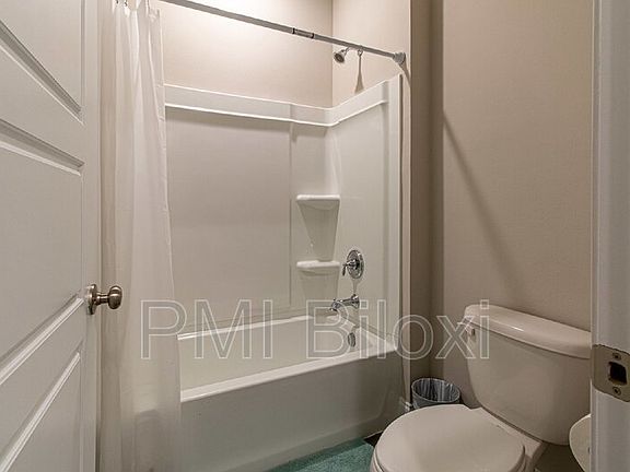 2nd image of 12253 Savannah Cir