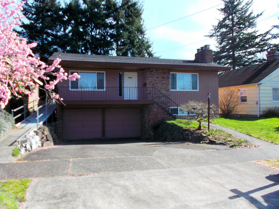 2nd image of 7054 24th Ave NE