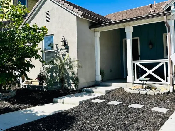 90 Los Altos St, Ventura, CA 93004