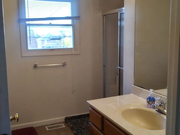 416.5 S Dunn St — Photo 2
