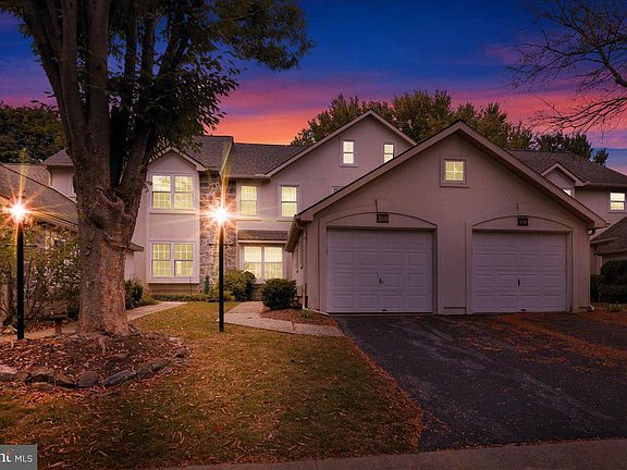 2nd image of 616 Crestgate Pl