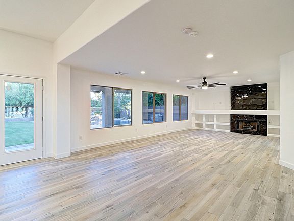5th image of 21127 N 74th Dr