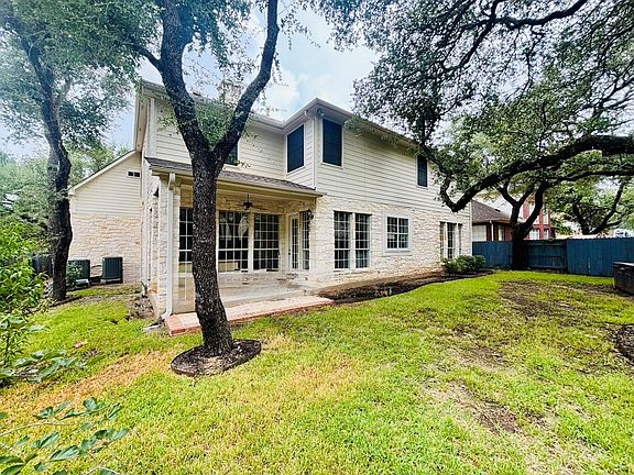 3rd image of 15220 Calaveras Dr
