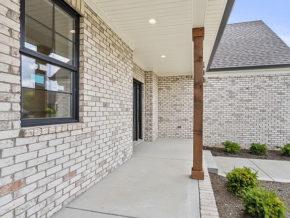 4th image of 300 Morgan Leigh Ln