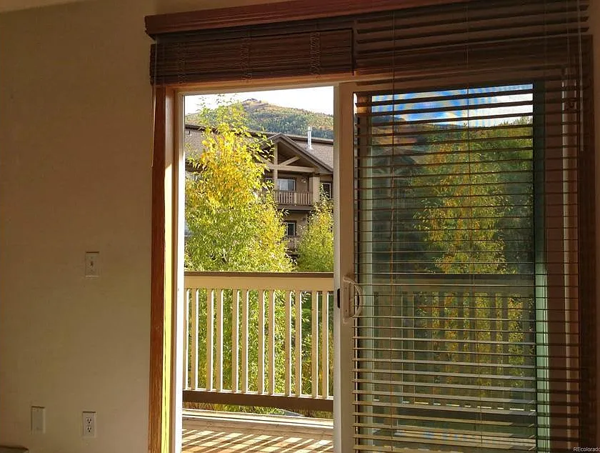 2 bed, 1081 sqft, $3,200 — Photo 4