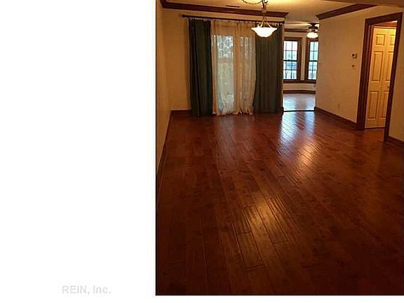 4th image of 682 Lord Dunmore Dr