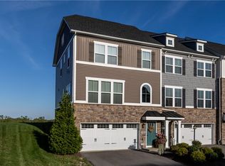 1210 Clear Springs Dr, Canonsburg, PA 15317