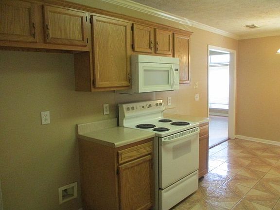 5th image of 1917 Twin Pine Dr