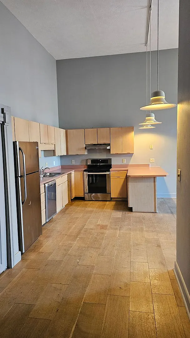 Short Term Rental Perfect for IU Games / Long Term Rental for 2026-2027 Lease Term Availability $... — Photo 3