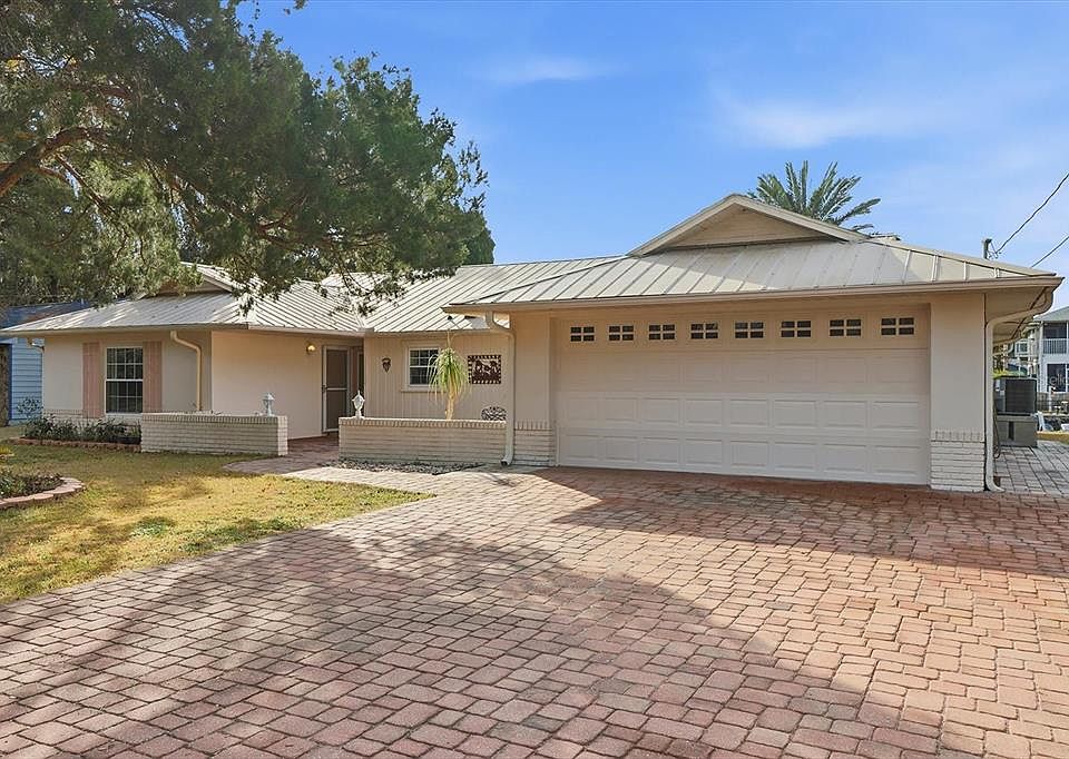 1st image of 11290 W AMERINDIAN COURT