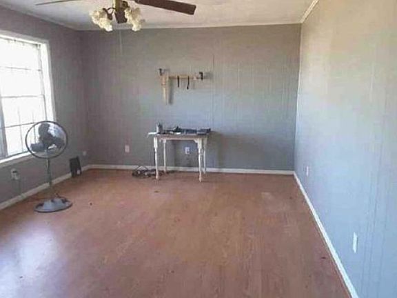 Additional Living Room