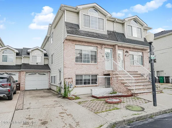 155 Darnell Ln, Staten Island, NY 10309
