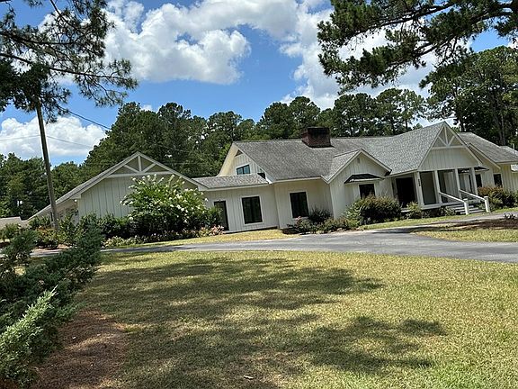 3rd image of 1501 Cypress Ln
