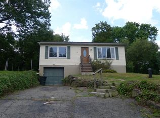 50 Valley View Trl, Sussex, NJ 07461