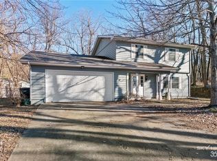 1708 N Rayview Dr, Fayetteville, AR 72703