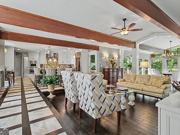 3rd image of 626 Golf View Dr