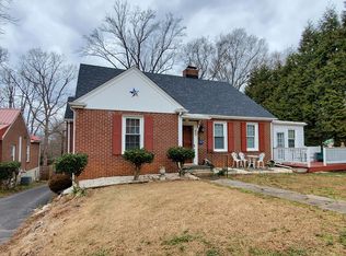 302 Oakdale St, Martinsville, VA 24112