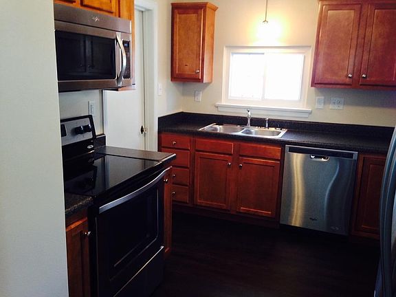 2nd image of 111 Bellview St