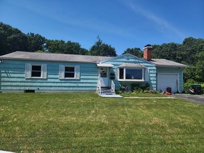 49 Roberts Pond Ln, Chicopee, MA, 01020