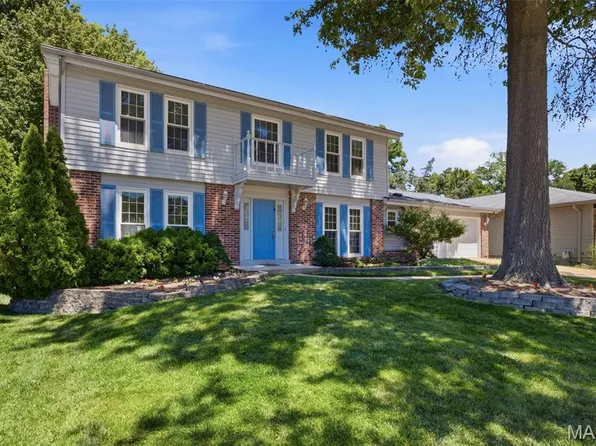 14335 Lake Tahoe Dr, Chesterfield, MO 63017