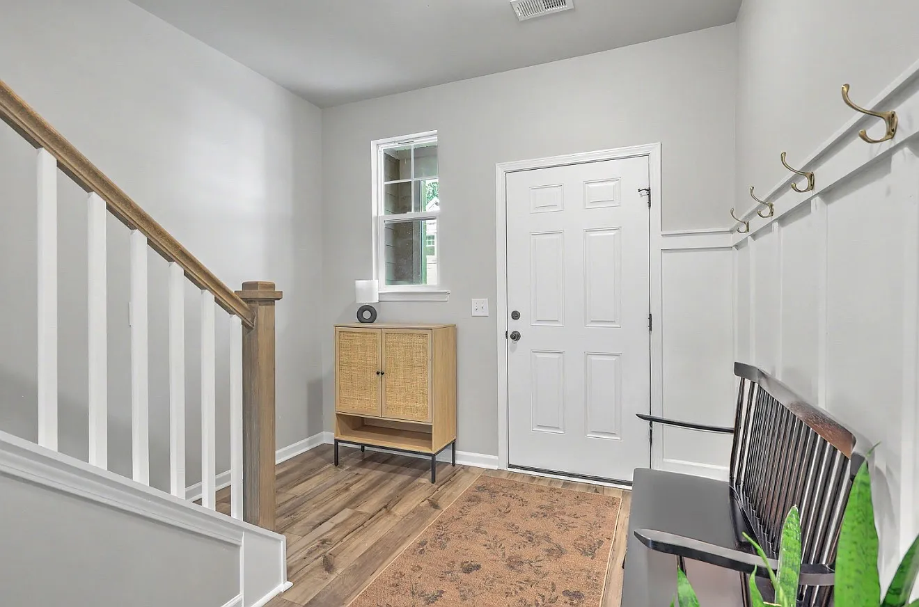 3 bed, 2.5 bath, 1524 sqft, $2,500 — Photo 2