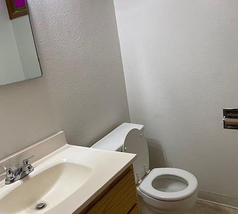4th image of 405 Offutt Dr