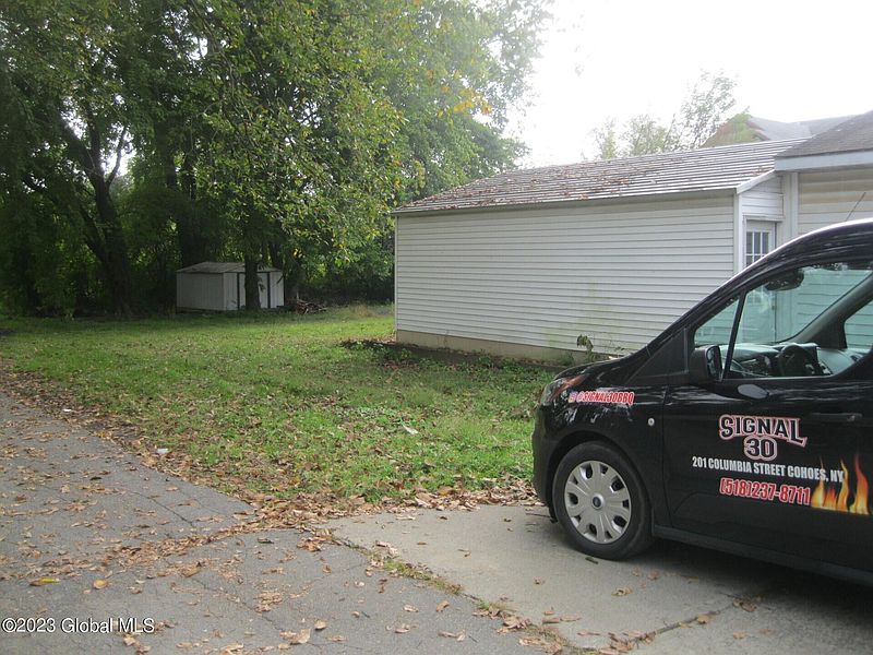 5th image of 611 Saratoga St