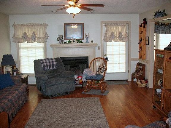 2nd image of 103 Little River Dr