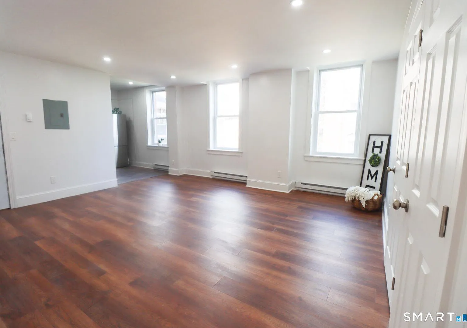 2 bed, 1.0 bath, 27192 sqft, $1,695 — Photo 1