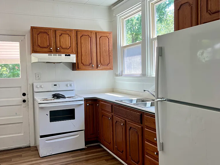 3148 Rosina Ave — Photo 2