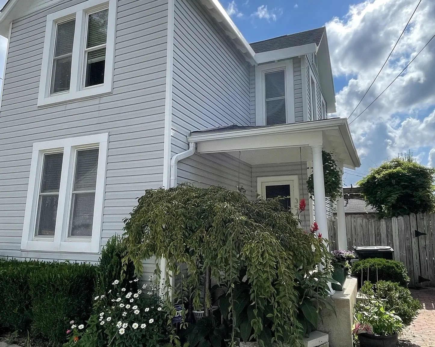 2 bed, 1.5 bath, 1164 sqft, $2,300 — Photo 1