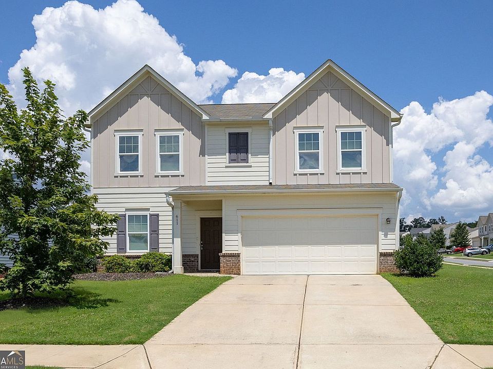 1st image of 611 Revenna Way NW