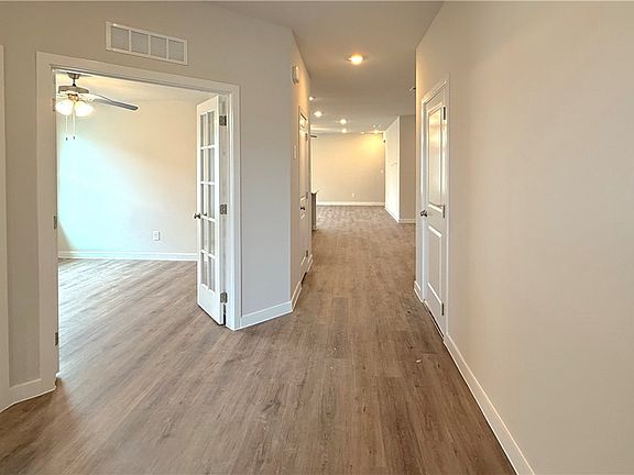 3rd image of 1437 Irigoyen St