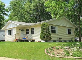 5100 Holly Ave NW, Cedar Rapids, IA 52405