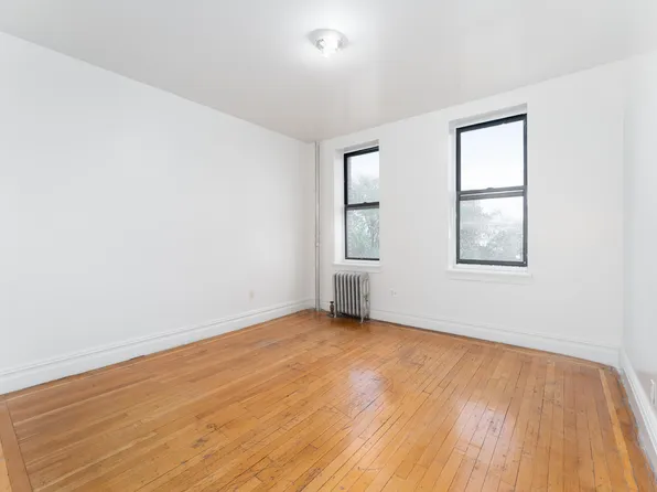 940 Street Nicholas's Avenue image 8 of 13