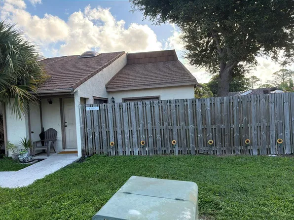 4208 Palm Bay Cir APT C, West Palm Beach, FL 33406