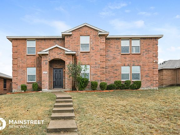 2nd image of 1232 Candler Dr