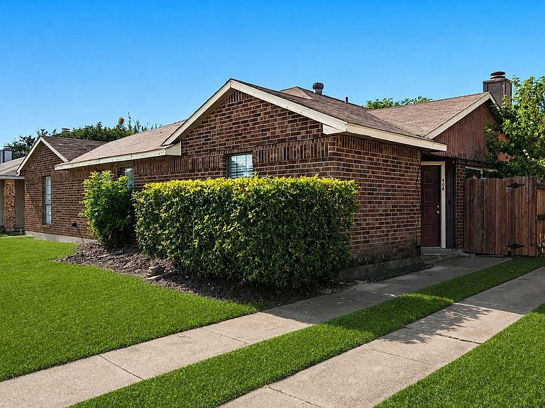 Listing photo 2